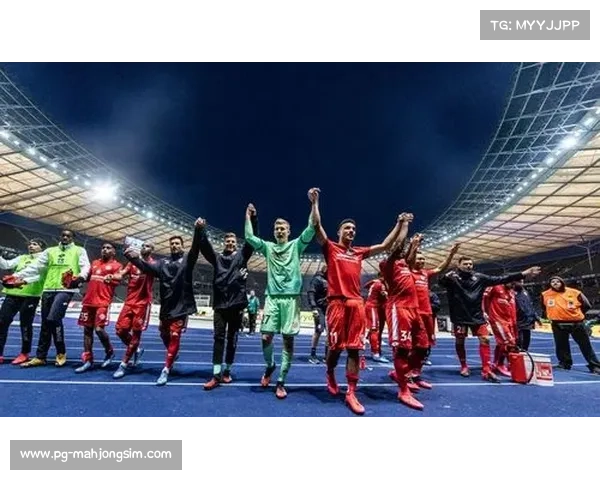 德甲俱乐部携手当地学校共推足球教育项目助力青少年成长